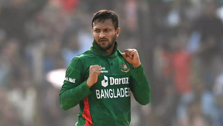 ক্রিকেট থেকে নি'ষি'দ্ধ হওয়ার চরম শঙ্কায় সাকিব