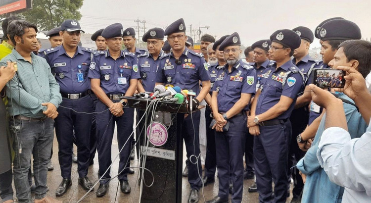বাংলাদেশেই কঠিন পরিস্থিতি নতুন করে নিষেধাজ্ঞা দিল পুলিশ