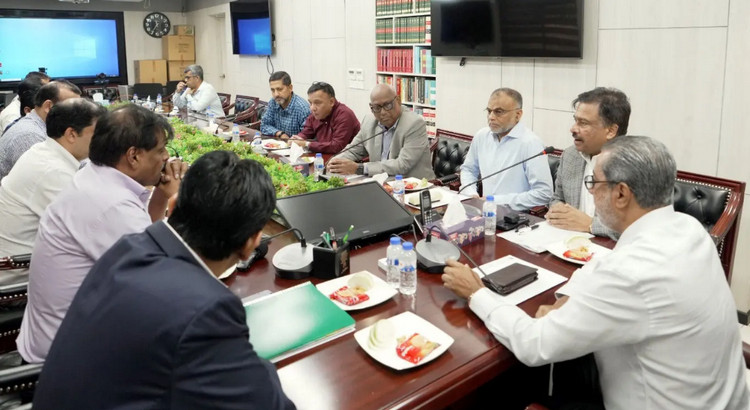 হঠাৎ জরুরি বোর্ড মিটিং ডেকেছে বিসিবি, আসছে বড় সিদ্ধান্ত