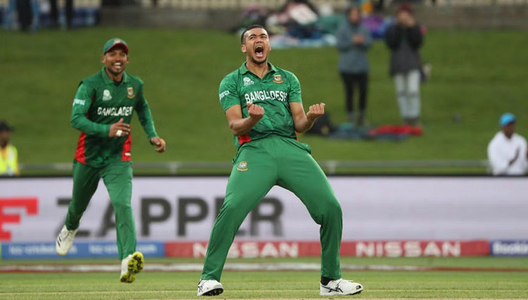 টি-টোয়েন্টি ক্রিকেটের ইতিহাসে ৩য় সেরা বোলিংয়ের মালিক তাসকিন