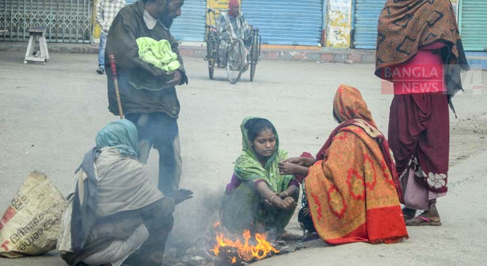 হাড় কাঁপানো শীতে স্থবির জনজীবন থাকবে যতদিন