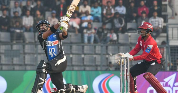 অবিশ্বাস্য জয়, শেষ ওভারে বাকি ছিল ২৬ রান হল ৩০ রান