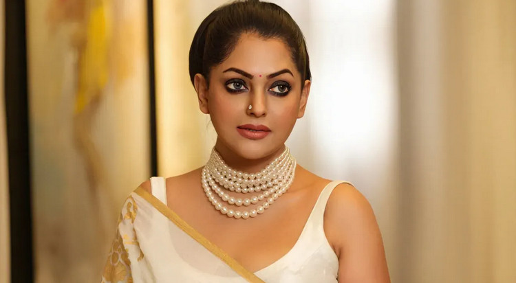 চিত্রনায়িকা নিপুণ আ'ট'ক, যা জানা গেল
