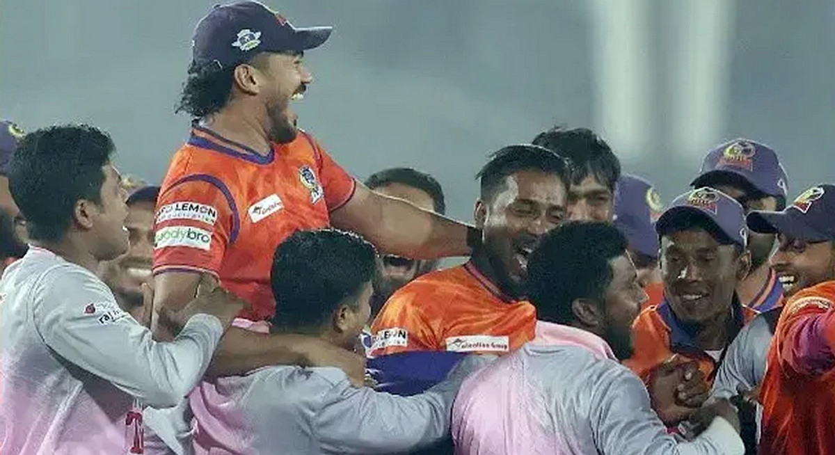 শ্বাসরুদ্ধকর জয় ও সাকিবের রেকর্ড ভেঙে তাসকিনের নতুন মাইলফলক