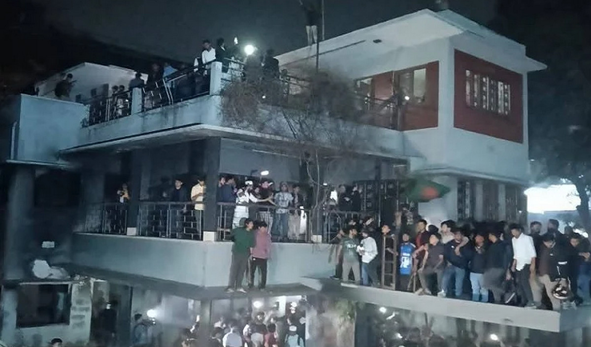 ধানমন্ডির ৩২ নম্বর বাড়ি ভাঙচুরের ঘটনা নিয়ে মুখ খুললেন ড. ইউনূস