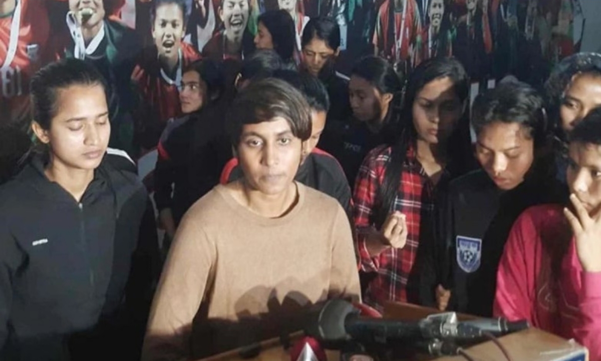 বিদ্রোহী করা ৩৭ ফুটবলাকে বাদ দিয়ে নতুন চুক্তি ও পরিকল্পনা করছে বাফুফে