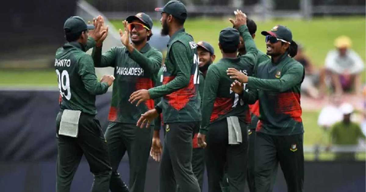 বোলিংয়ে প্রথম ১০ ওভারে জ্বলে উঠলো বাংলাদেশ, দেখে নিন সর্বশেষ স্কোর