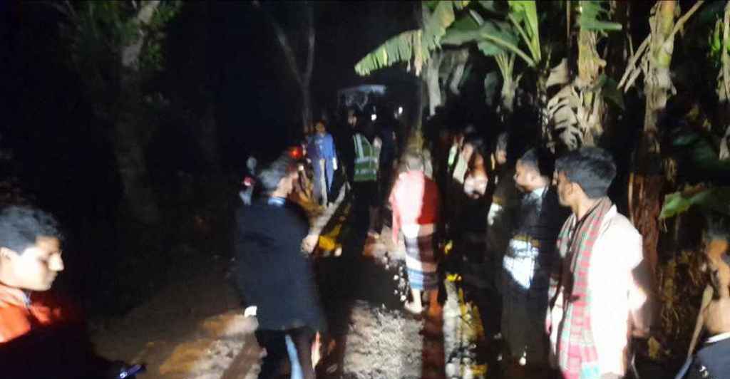 ঝিনাইদহে তিনজনকে গুলি করে হত্যা, দায় স্বীকার বার্তা পাঠালো ঘাতক