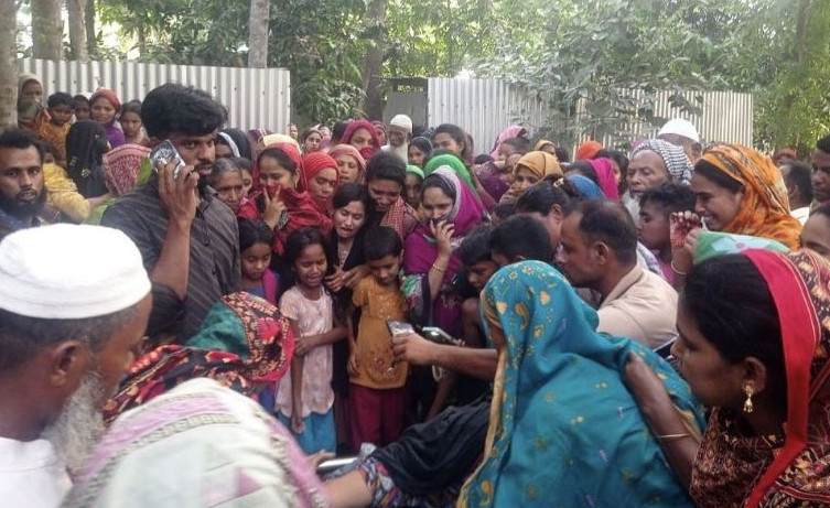 আহত ভাইকে দেখতে গিয়ে সড়কে প্রাণ গেল বাবা-ছেলের