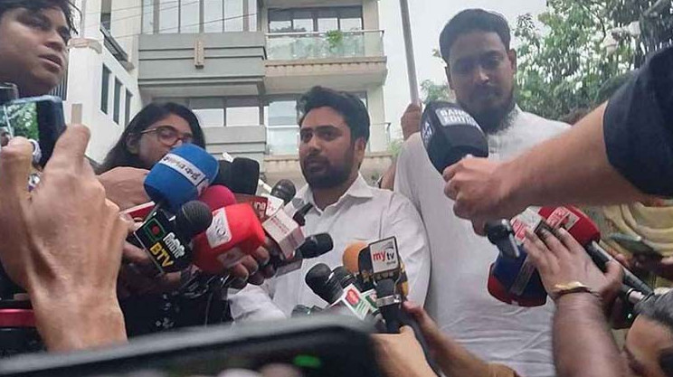 প্রশাসন বিএনপির পক্ষে কাজ করছে : নাহিদ