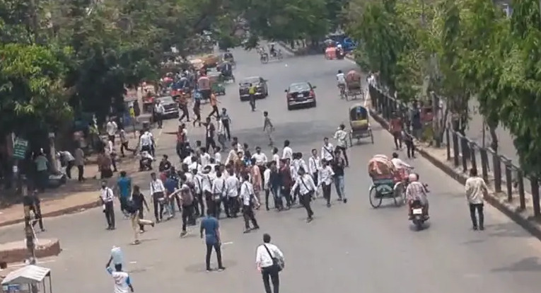 ঢাকা কলেজ ও সিটি কলেজের শিক্ষার্থীদের মধ্যে আবারও সংঘর্ষ
