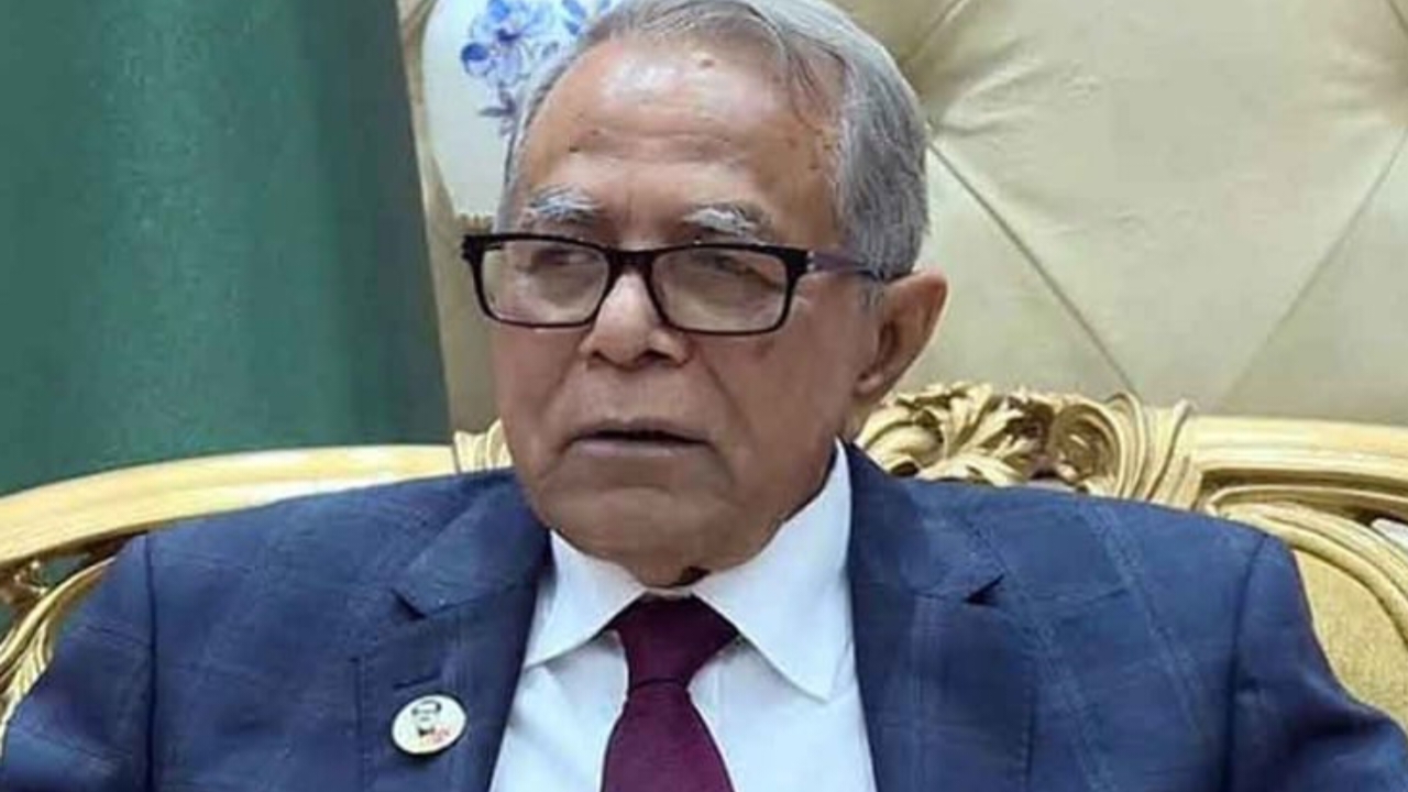 জানা গেলো সাবেক রাষ্ট্রপতি আব্দুল হামিদের বর্তমান অবস্থান