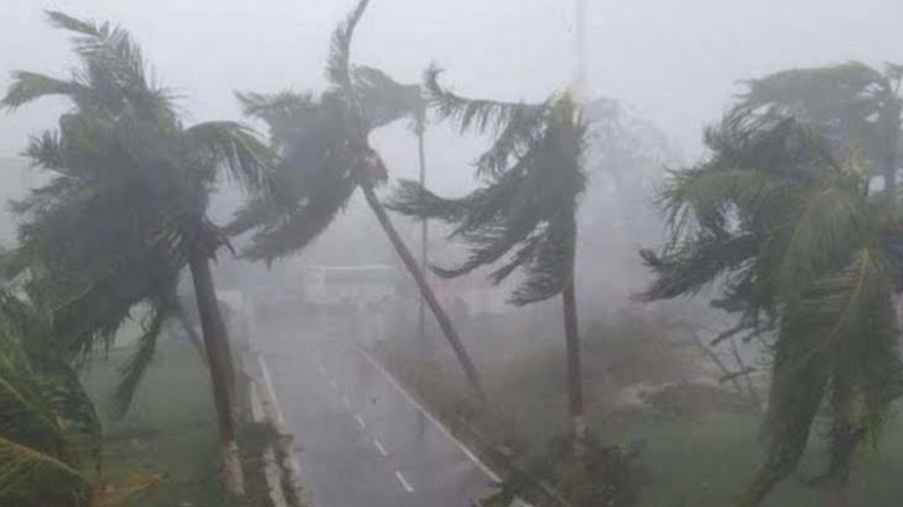 ১০ জেলায় তীব্র ঝড়ের সতর্কবার্তা