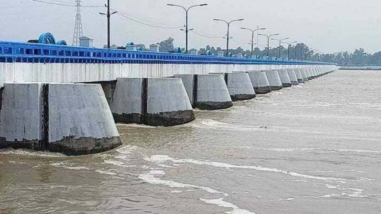 খুলে দেওয়া হলো তিস্তার ৪৪ গেট