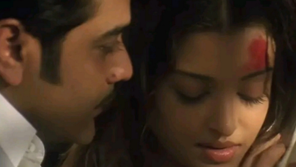 বাংলা ৬ সিনেমায় বাস্তবেই সহবাস করতে হয়েছে নায়ক-নায়িকার