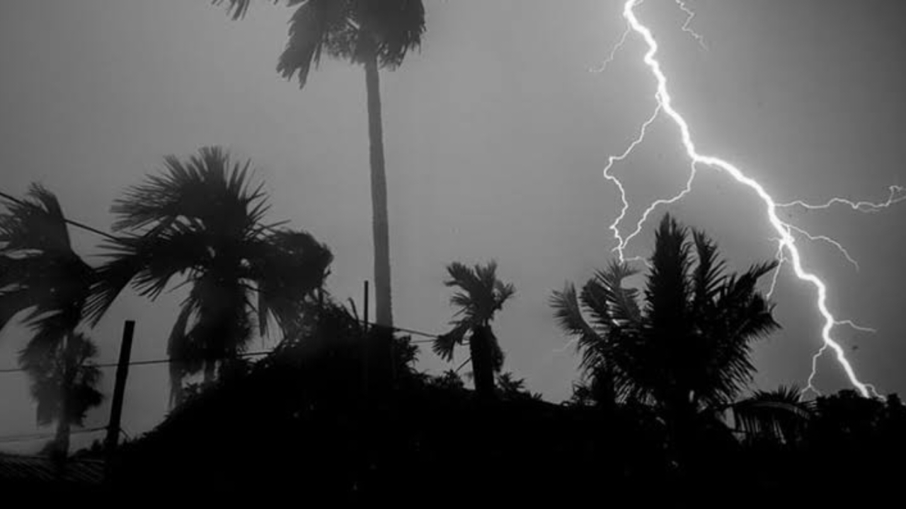 রাত ৮টার মধ্যে যেসব জেলায় ঝড়-বৃষ্টি হতে পারে
