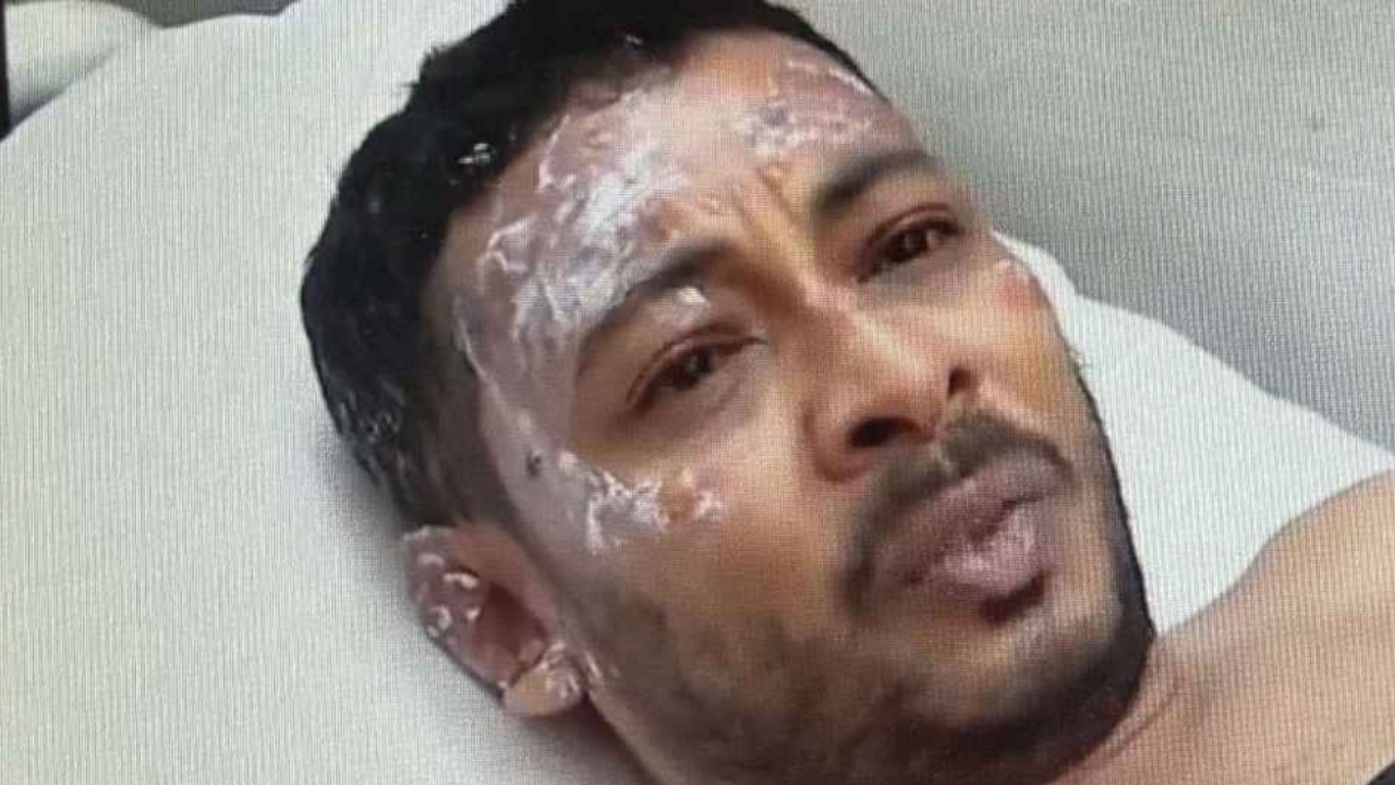 বিমান বিধ্বস্ত: আগুনের বিভীষিকা থেকে ফেরা শিক্ষকের লোমহর্ষক বর্ণনা