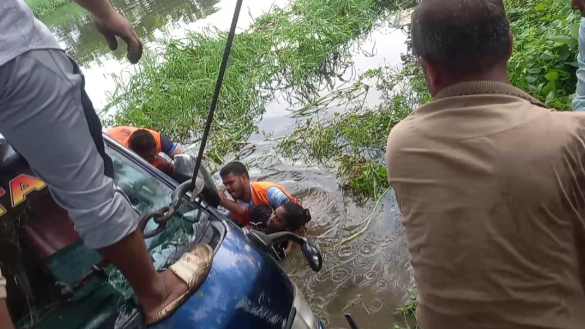 ওমান প্রবাসীকে আনতে গিয়ে একই পরিবারের ৭ জন নিহত