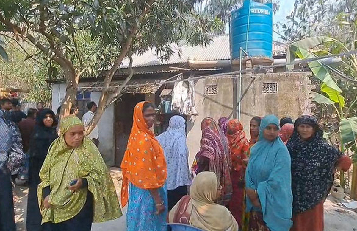 রাজশাহীতে ৪ জনের মরদেহ: ঋণের বোঝা নাকি অন্য কোনো রহস্য