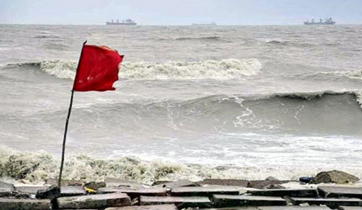 সাগরে লঘুচাপ, ৪ সমুদ্রবন্দরে ৩ নম্বর সতর্ক সংকেত