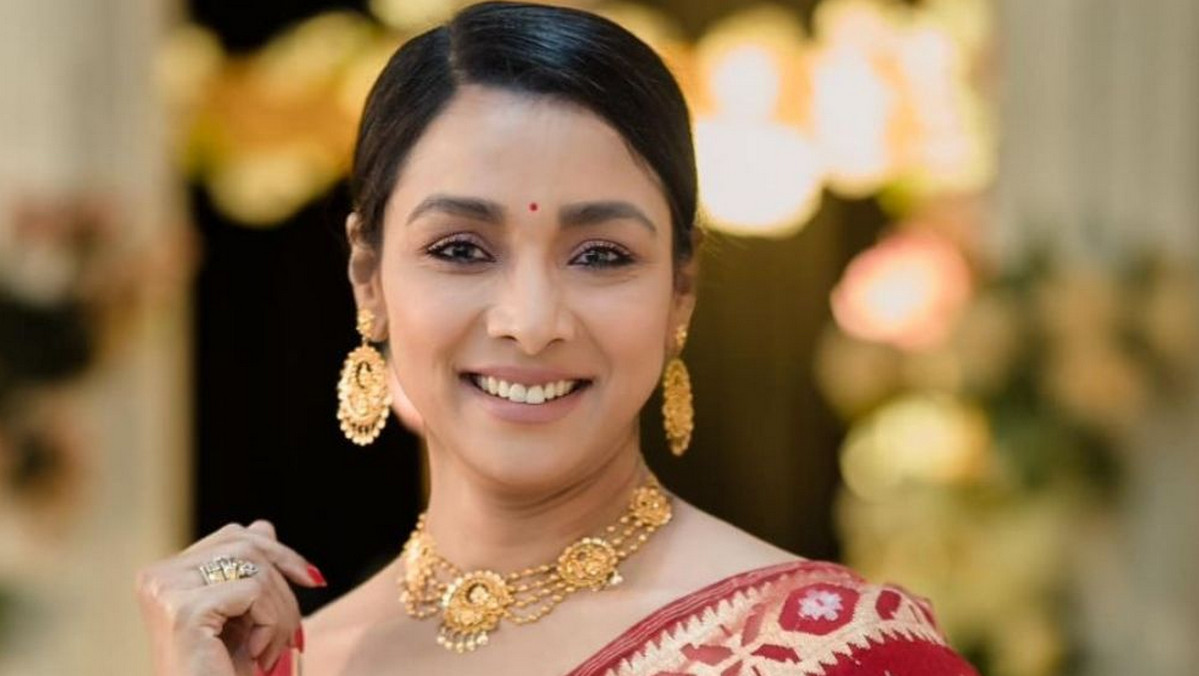 নায়িকাদের ব্যক্তিগত জীবন পর্দায় আনছেন রুনা খান