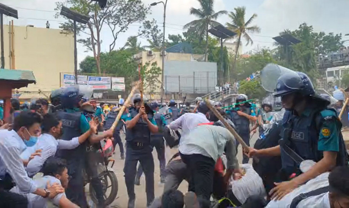 আবারও ঢাকা কলেজ-সিটি কলেজ শিক্ষার্থীদের সংঘর্ষ