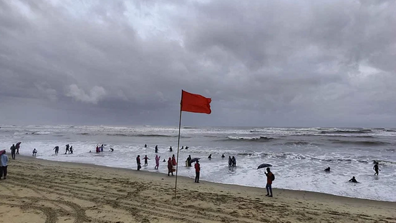 ৭ জেলায় ঝড়-বজ্রবৃষ্টির পূর্বাভাস, সমুদ্রবন্দরে সংকেত