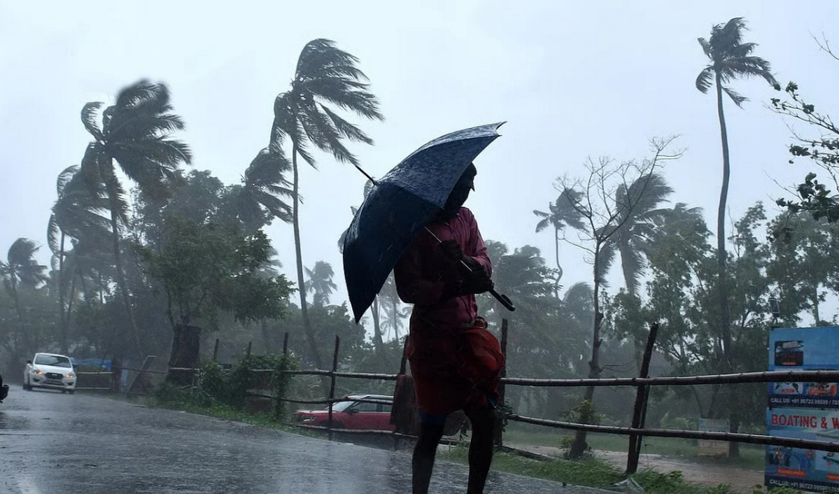 টানা বৃষ্টির পর সাগরে আবারও লঘুচাপের আভাস