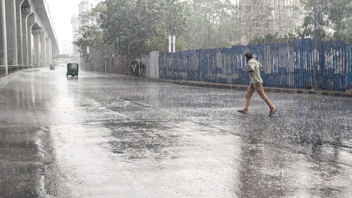 দেশের ৮ বিভাগেই বৃষ্টি, লঘুচাপের পূর্বাভাস