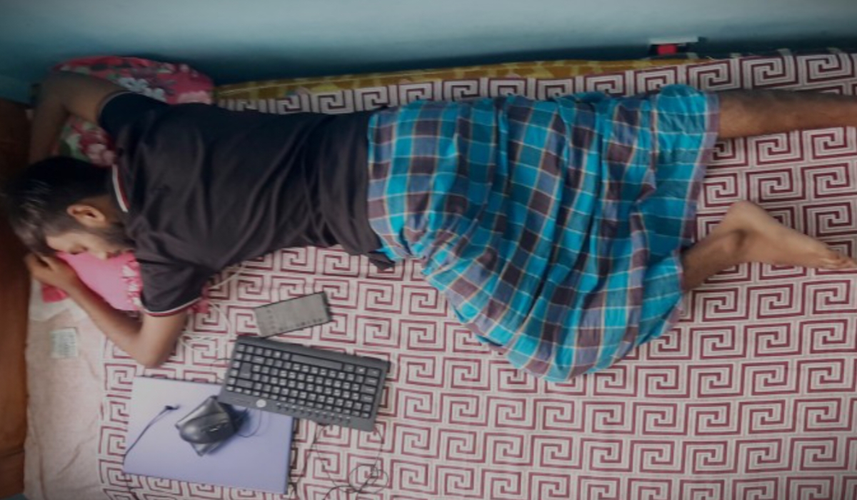 উপুড় হয়ে ঘুমাচ্ছেন, কি বলছে ইসলাম