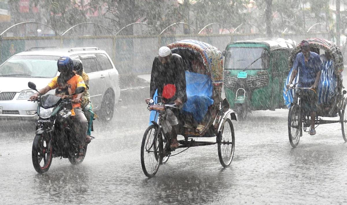 ভারী বৃষ্টি: আরও ৫ দিনের পূর্বাভাস