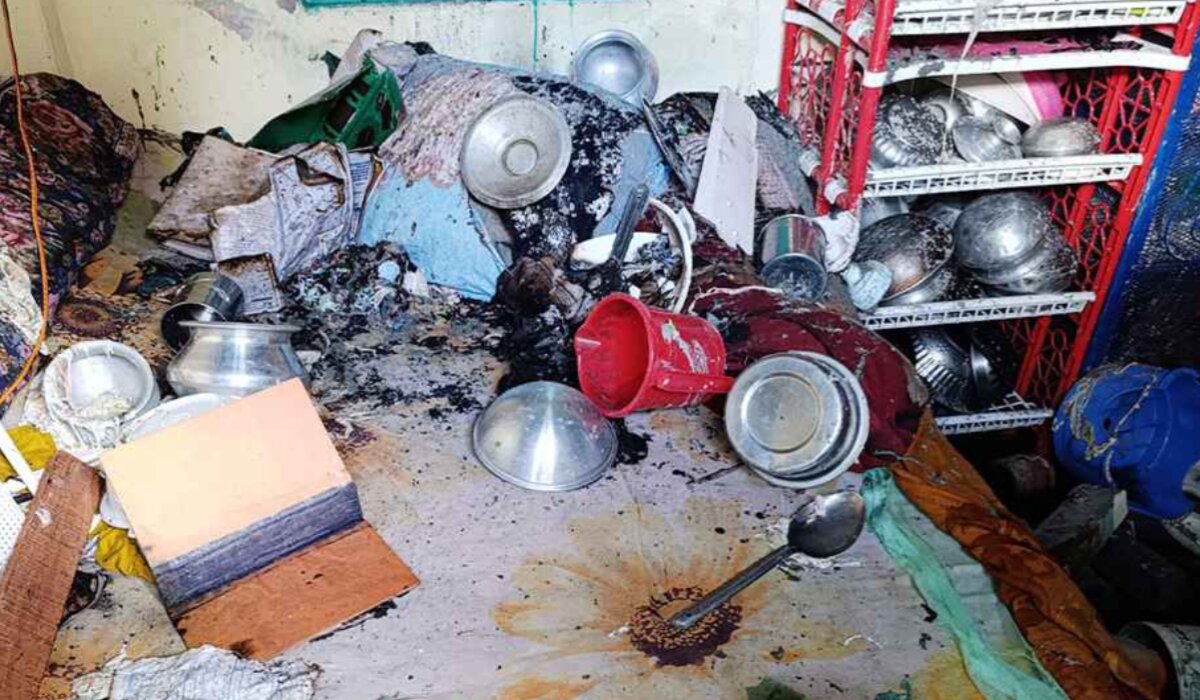 গ্যাস সিলিন্ডার বিস্ফোরনে ১ মাসের শিশুসহ ৭ জনের মৃত্যু