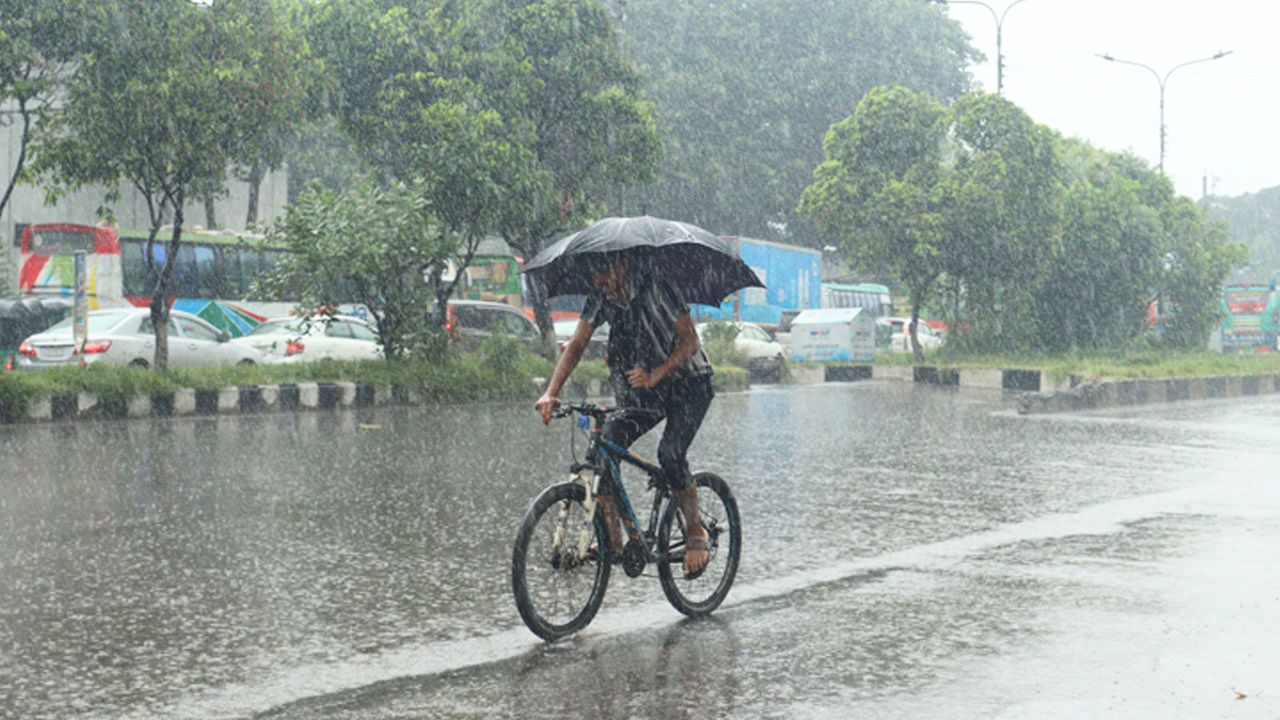 সারা দেশে বৃষ্টির প্রবণতা বাড়ার পূর্বাভাস