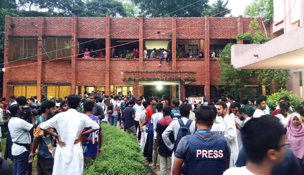 জাকসুর নির্বাচনের ফলাফল প্রকাশ; জয়ী হল কারা