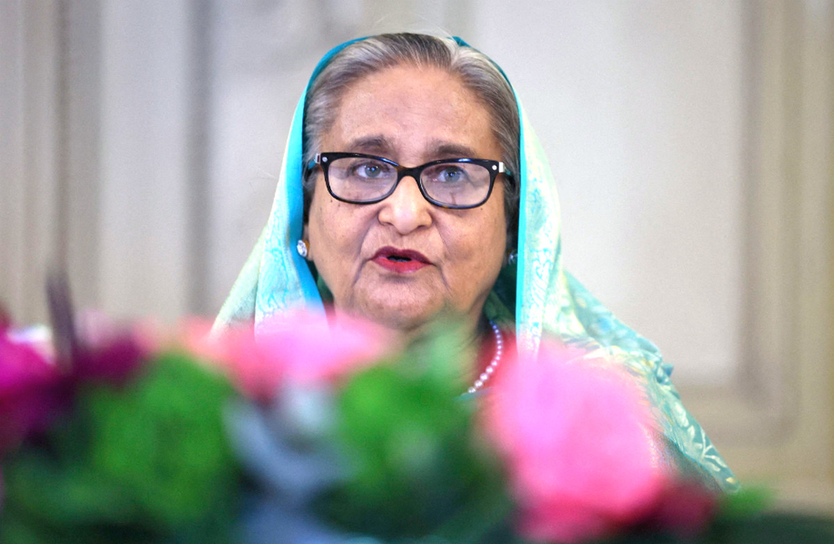 'মাফিয়াদের ভাড়া করেছেন হাসিনা'—সাংবাদিকের চাঞ্চল্যকর দাবি