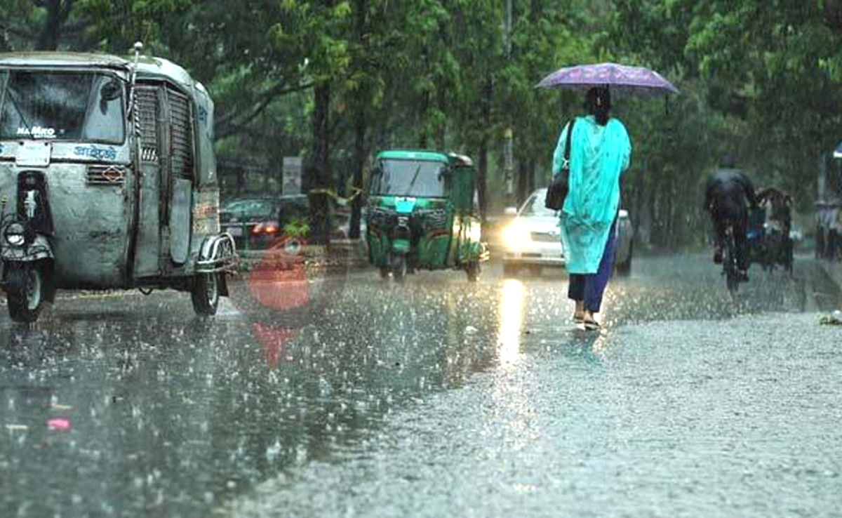 সারাদেশে নতুন করে বৃষ্টি বাড়ার আভাস