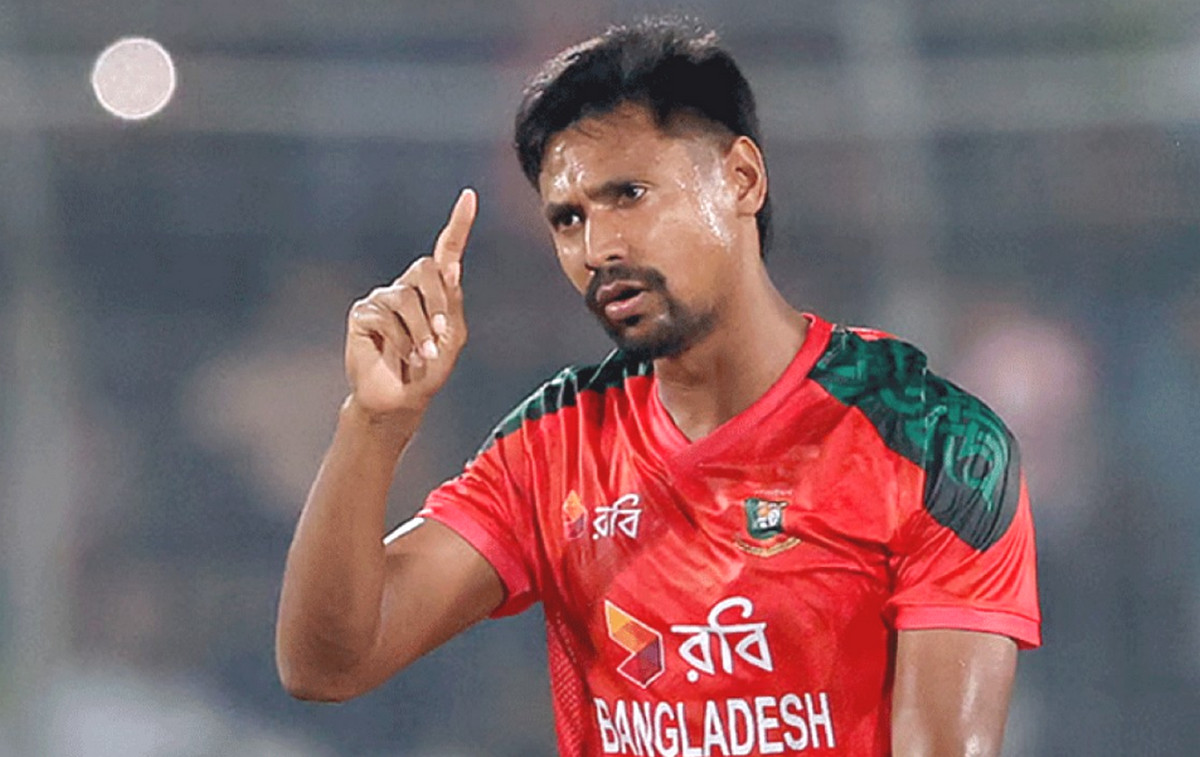 সাকিবকে ছাড়িয়ে মোস্তাফিজের ইতিহাস!
