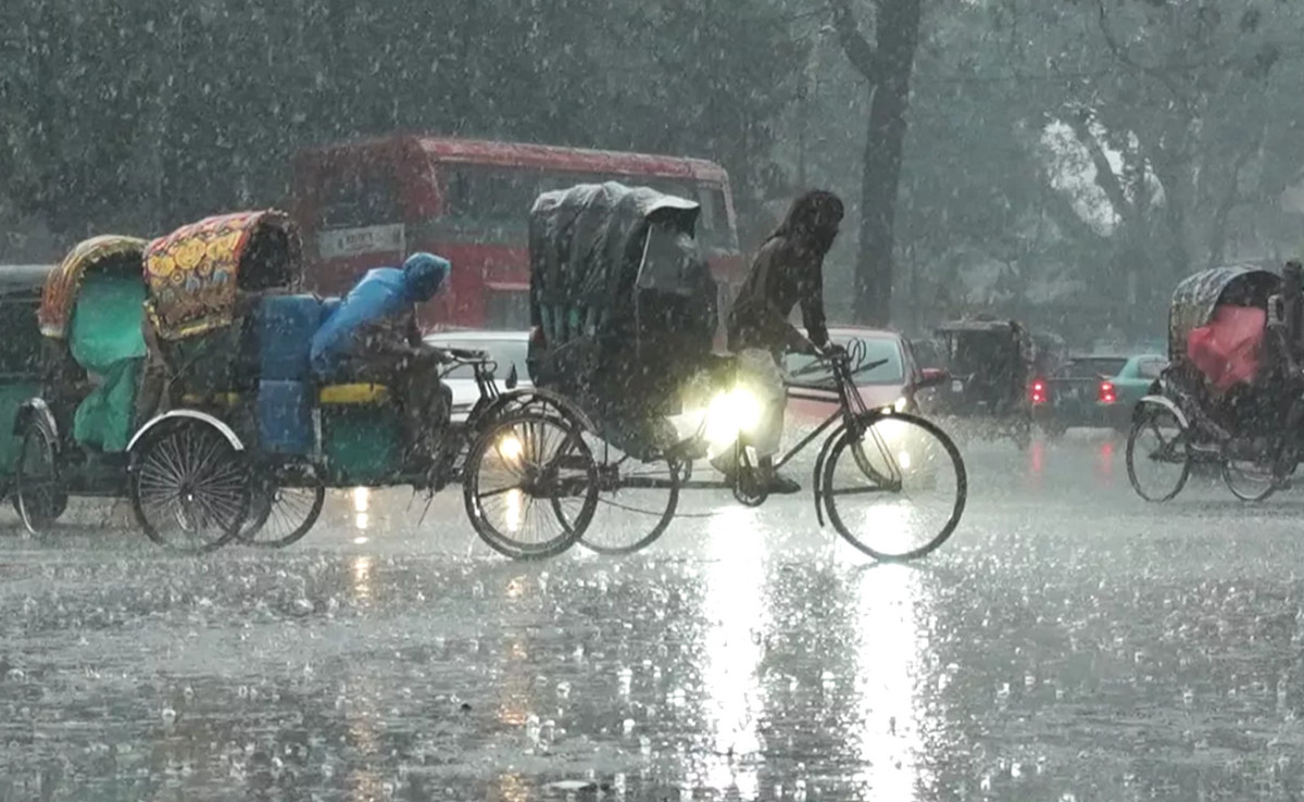 ৪৮ ঘণ্টায় অতিভারী বর্ষণ, তলিয়ে যেতে পারে যেসব অঞ্চল