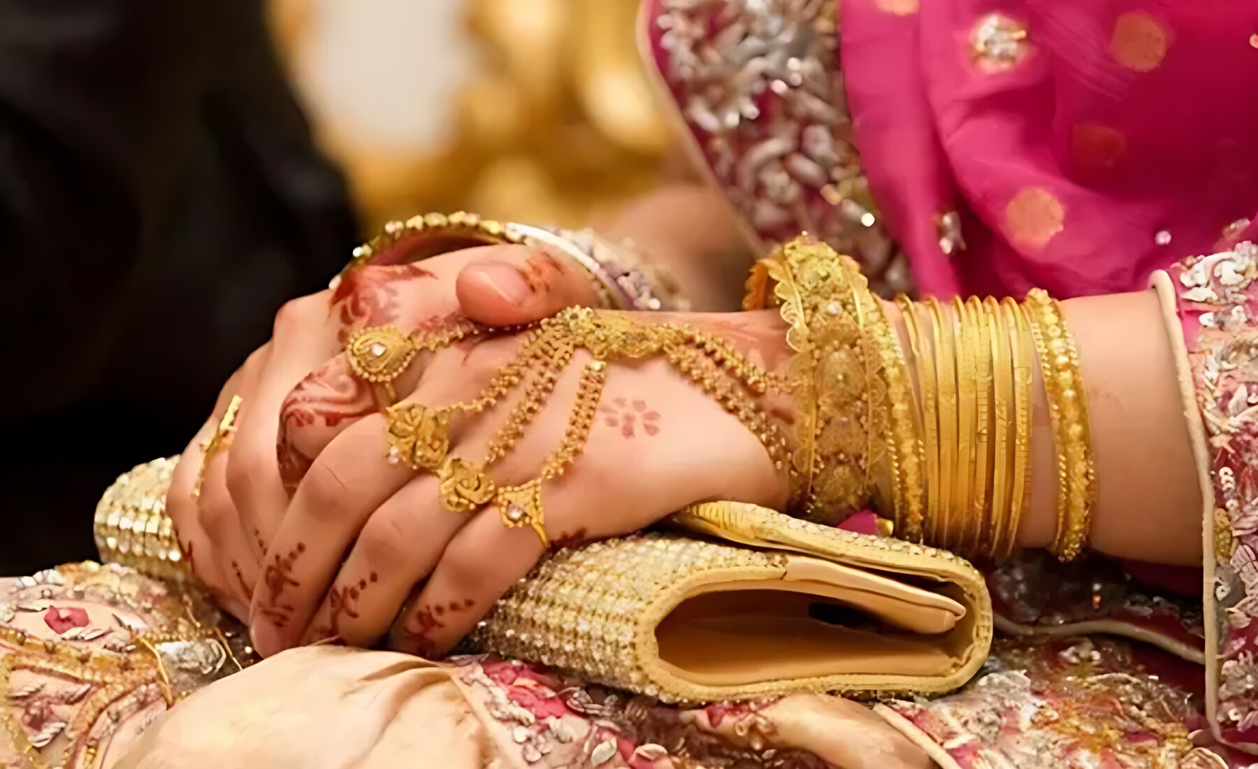 ভারত-পাকিস্তান-নেপালের তুলনায় কেন বাংলাদেশে সোনার দাম বেশি
