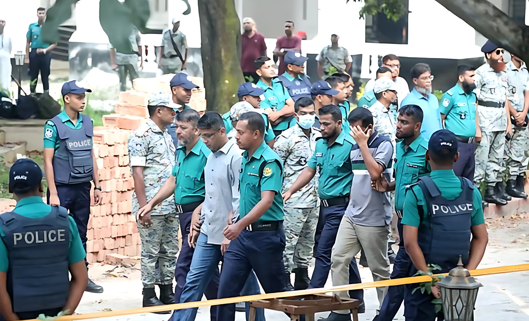 মানবতাবিরোধী অপরাধে ১৫ সেনা কর্মকর্তা কারাগারে