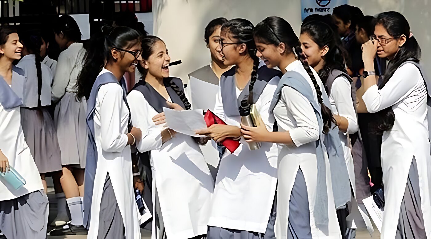 সে কারনে শিক্ষাপ্রতিষ্ঠানে শনিবারের ছুটি বাতিল