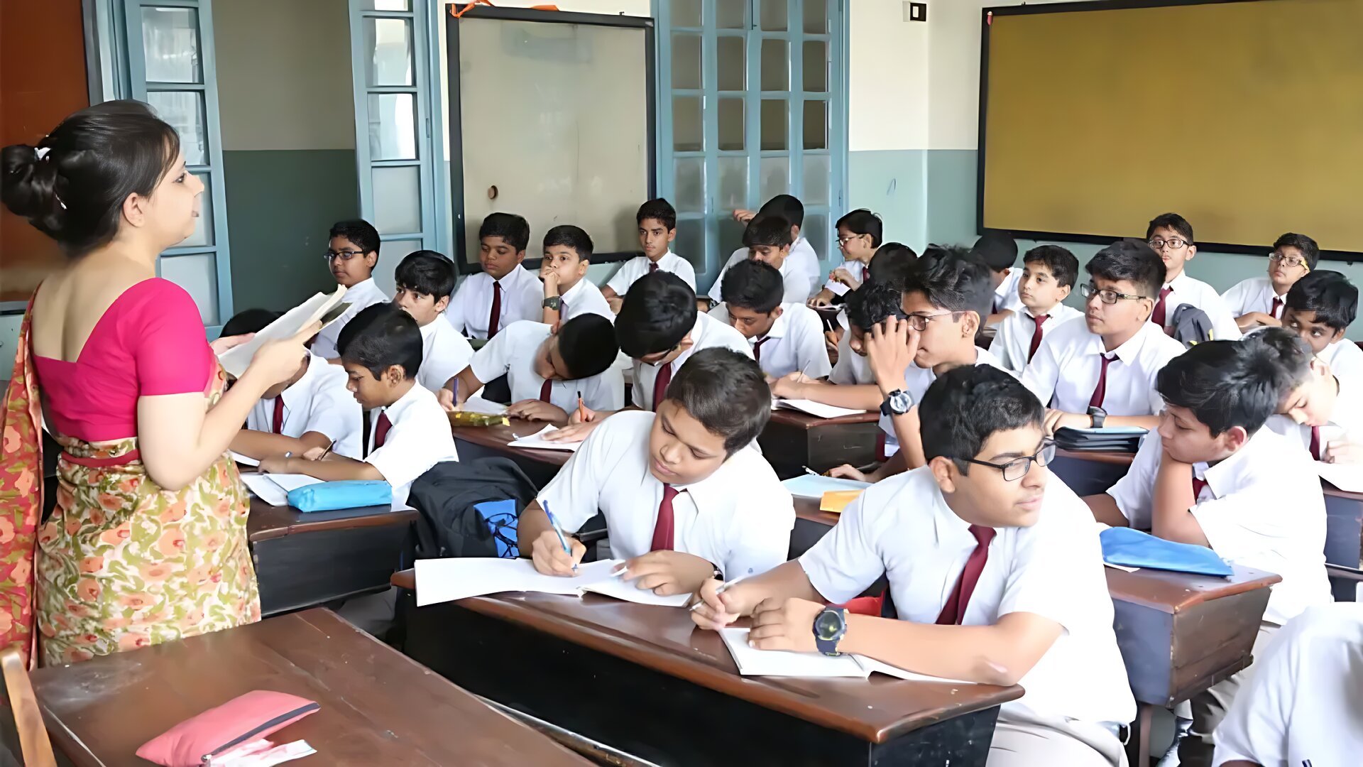শিক্ষক-শিক্ষার্থীদের ফেসবুক ব্যবহারে কঠোর নির্দেশনা দিল মাউশি