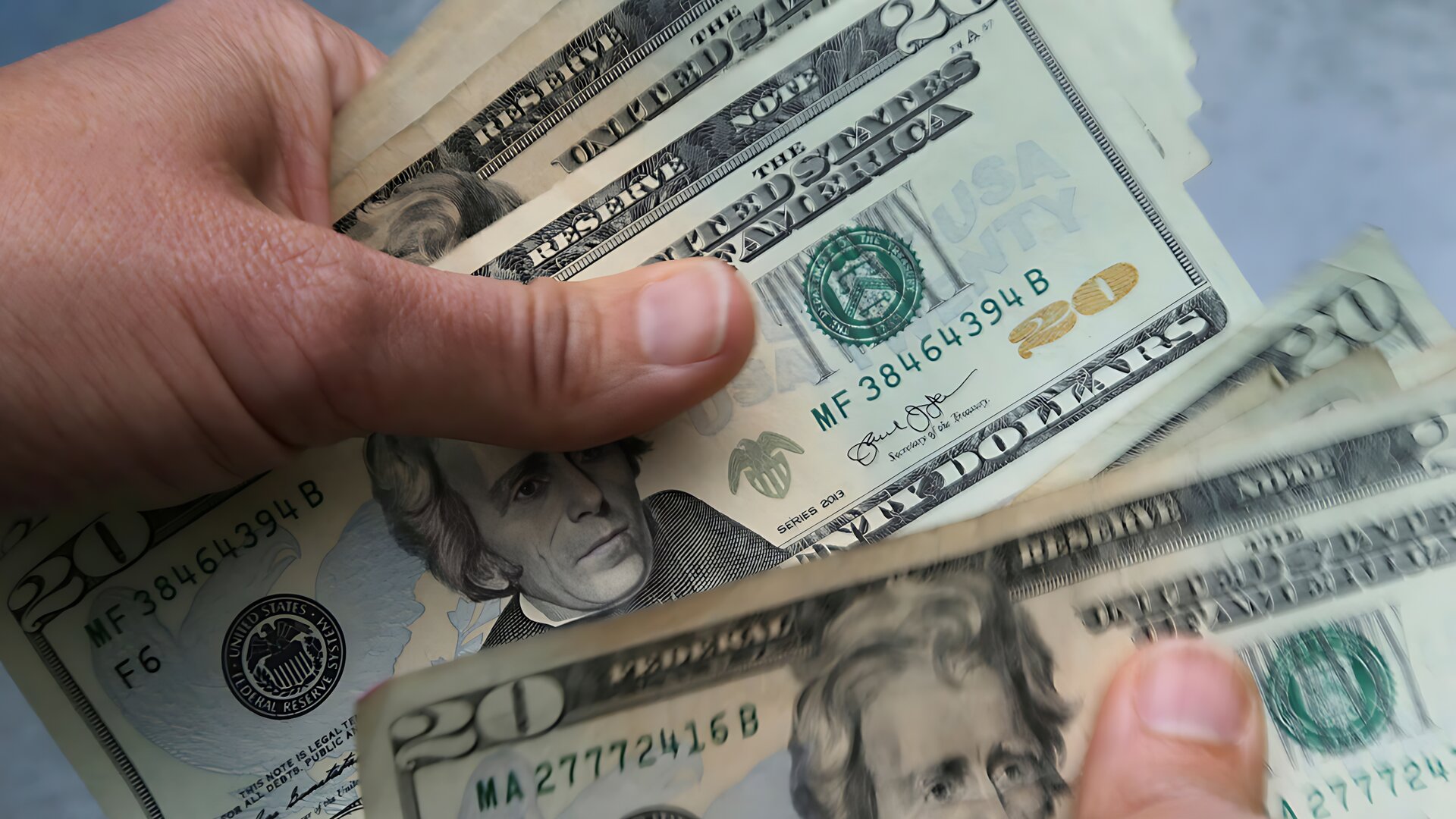 বাড়ল ডলারের বিনিময় রেট