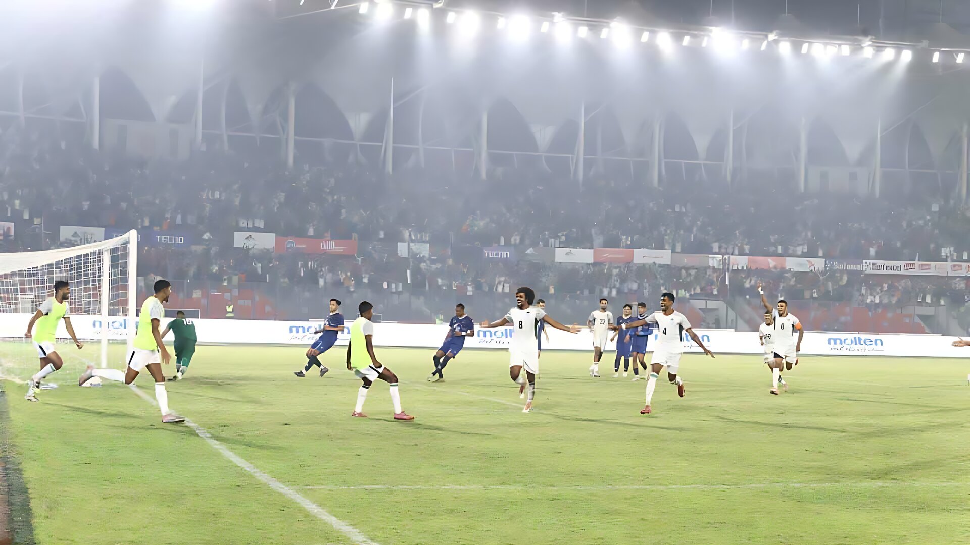 হামজার জোড়া গোলেও নেপালের কাছে জয় হাতছাড়া বাংলাদেশের