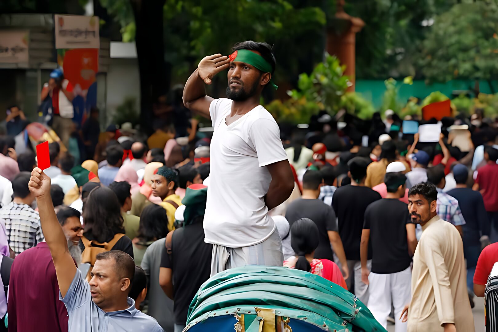 রিকশাচালক সুজন এবার লড়বেন ভোটের মাঠে