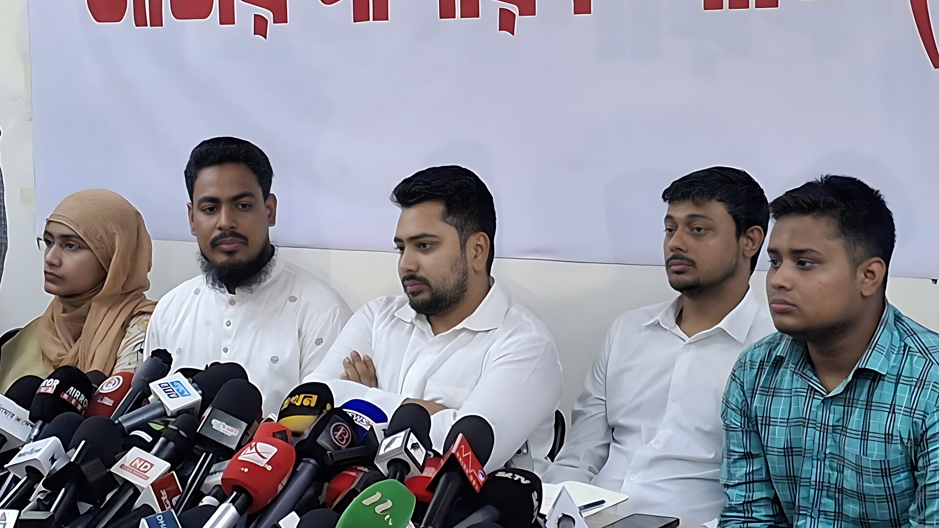 এনসিপিতে যোগ দিচ্ছেন না দুই ছাত্র উপদেষ্টা