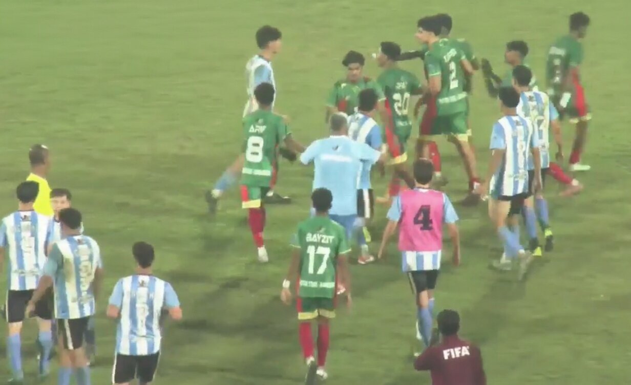 বাংলাদেশ-আর্জেন্টিনা ম্যাচে মারামারি, লাল কার্ড ২ ফুটবলার