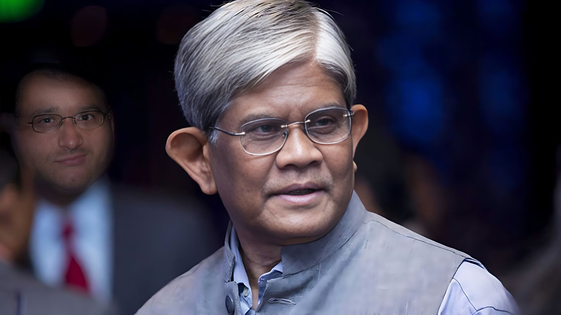 ২০% ভাতার দাবিতে অবরুদ্ধ অর্থ উপদেষ্টা: কী ঘটল