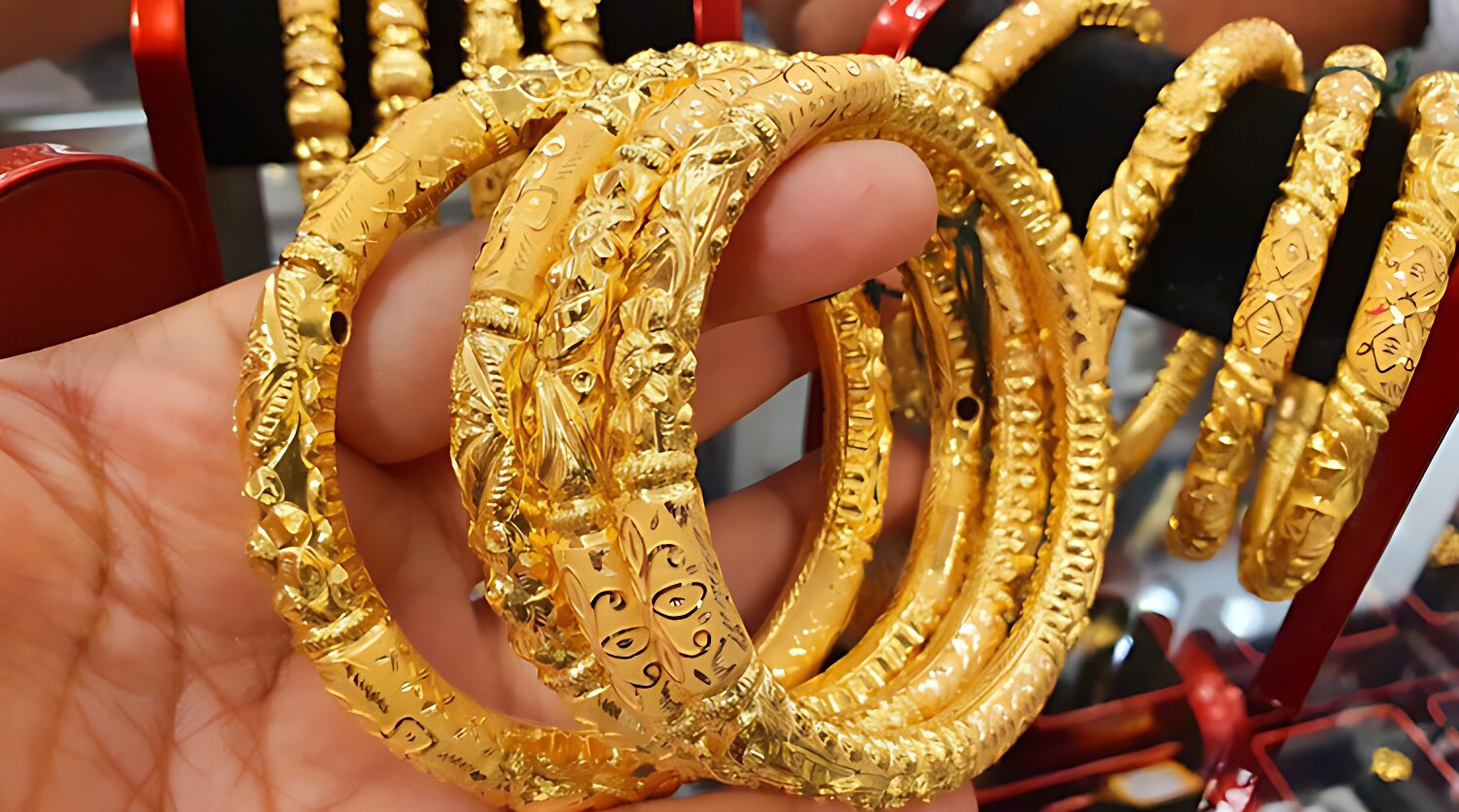 আজ এক ভরি ১৮, ২১,২২ ক্যারেট স্বর্ণের দাম