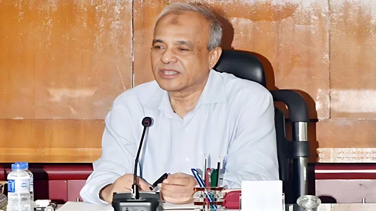 এবার স্বরাষ্ট্র উপদেষ্টার পদত্যাগে ২৪ ঘণ্টার আল্টিমেটাম